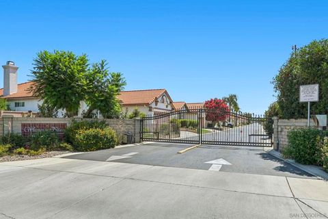 Photo of 500 Bahama Drive Dr, Hemet, CA 92543 (MLS # 250043090SD)