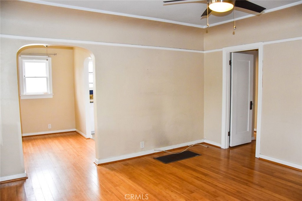 817 E Palm