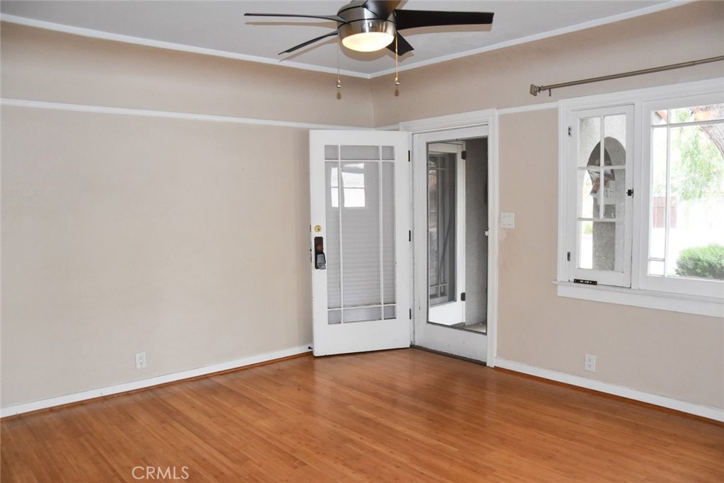 817 E Palm