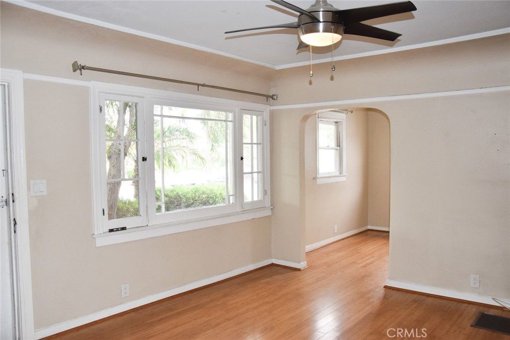 817 E Palm