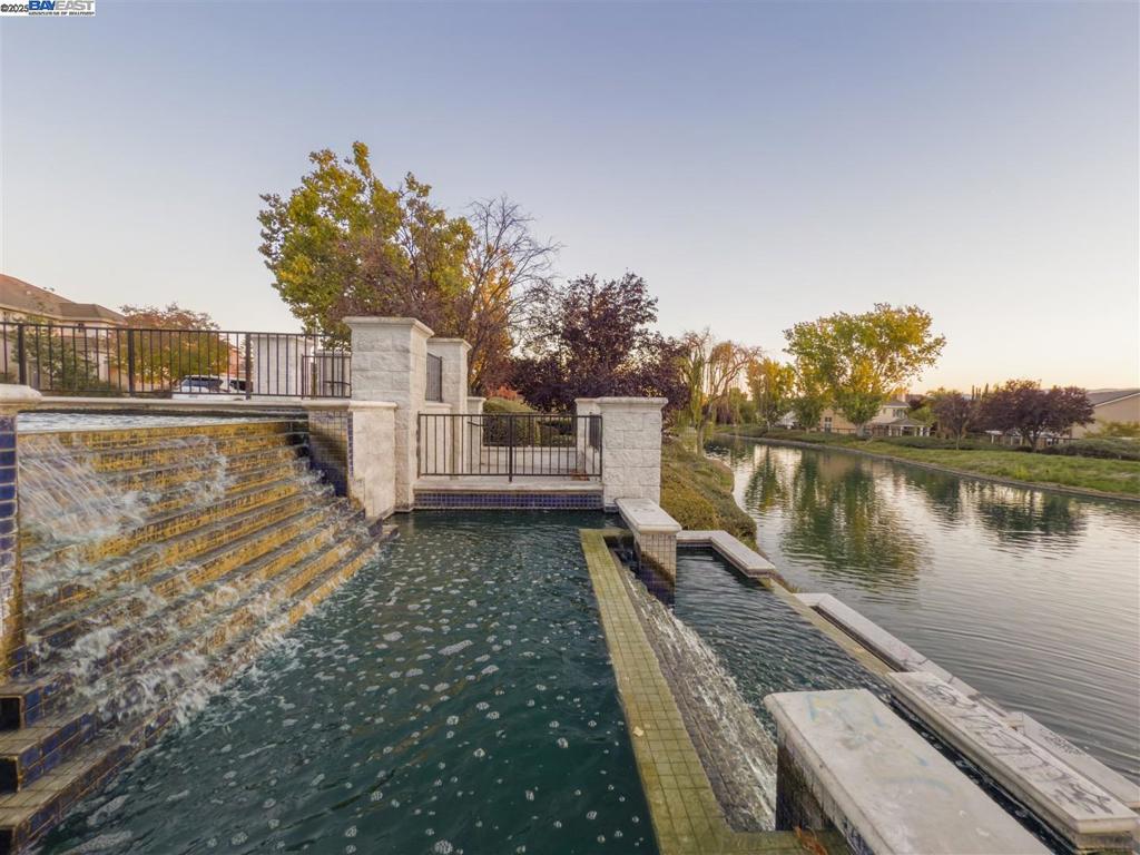 EVERGREEN HILLS - Residential