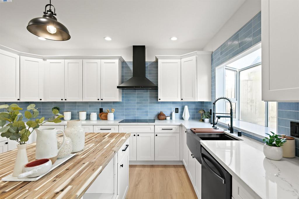 EVERGREEN HILLS - Residential