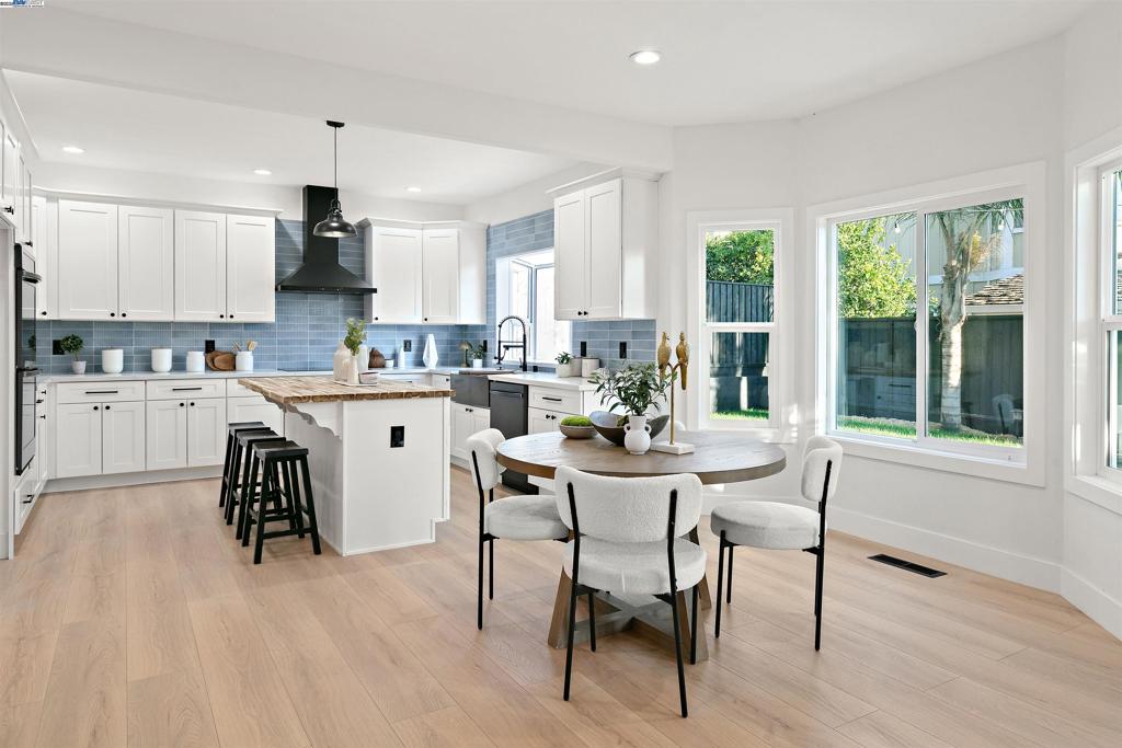 EVERGREEN HILLS - Residential