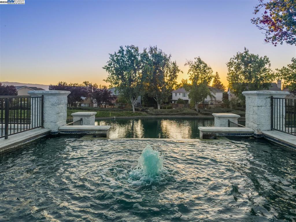 EVERGREEN HILLS - Residential