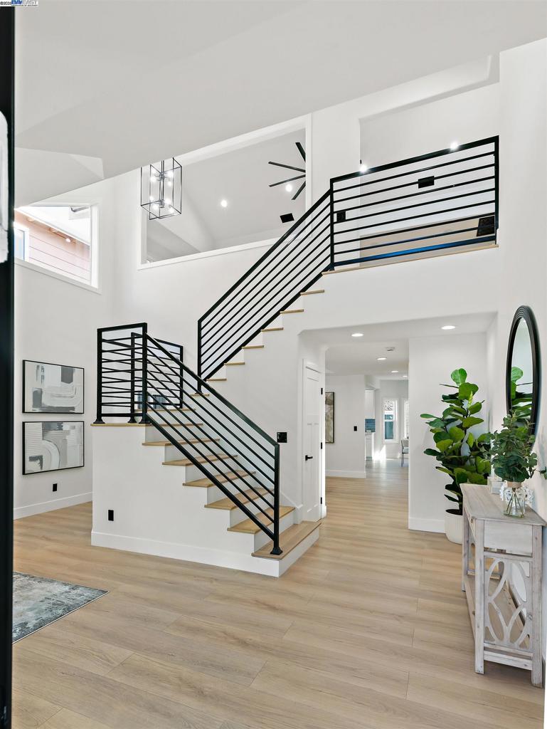 EVERGREEN HILLS - Residential