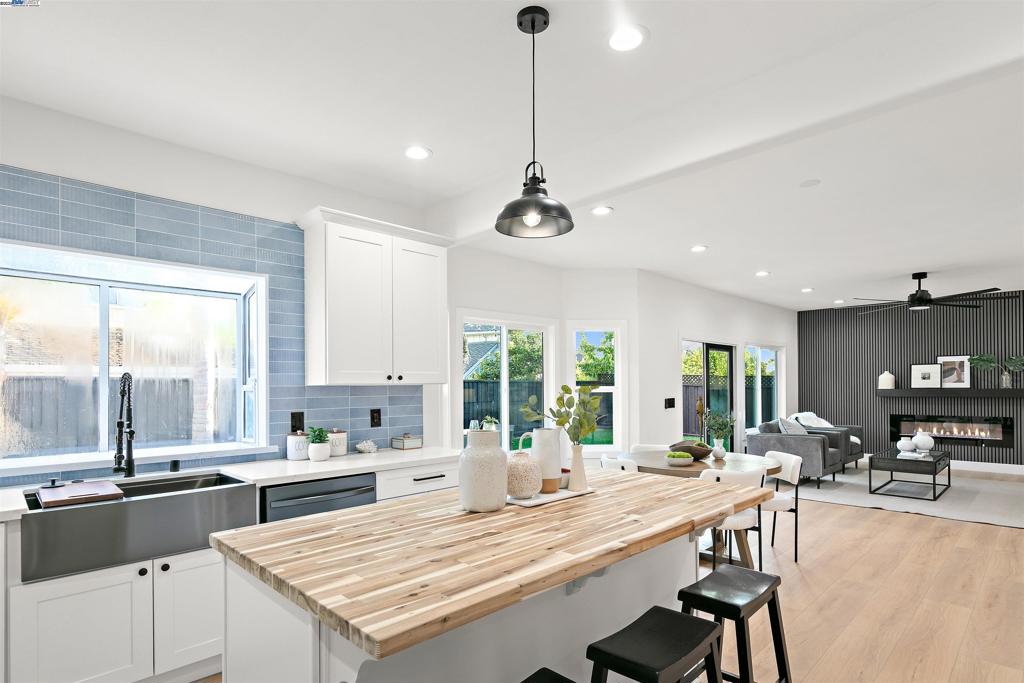 EVERGREEN HILLS - Residential