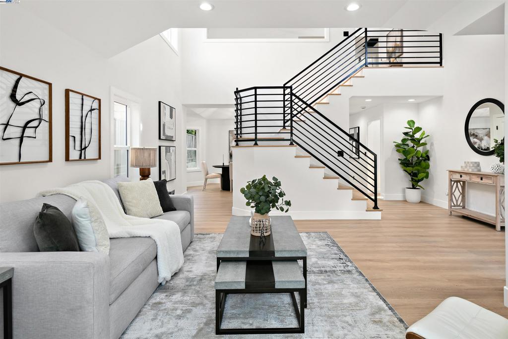 EVERGREEN HILLS - Residential