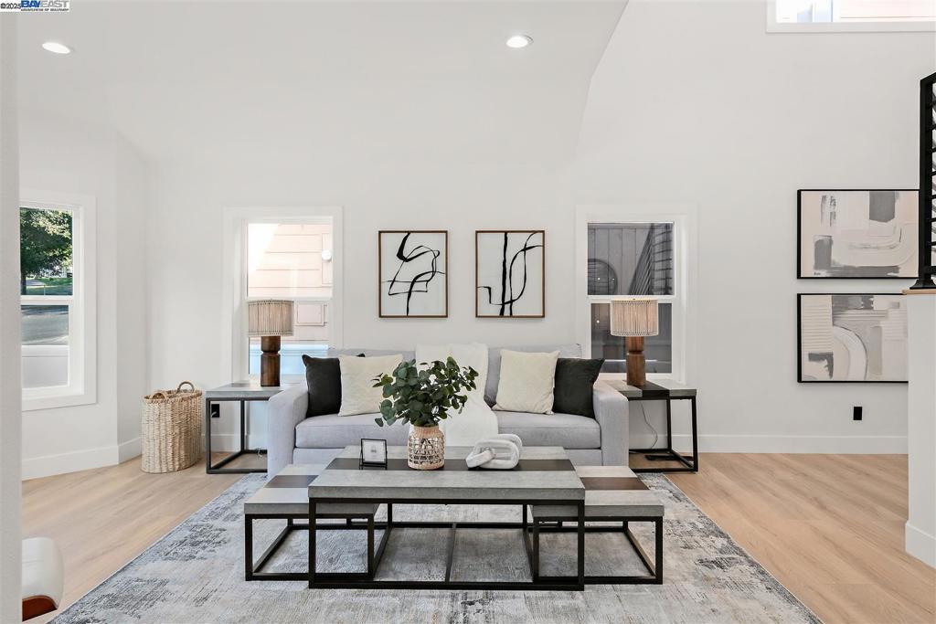 EVERGREEN HILLS - Residential