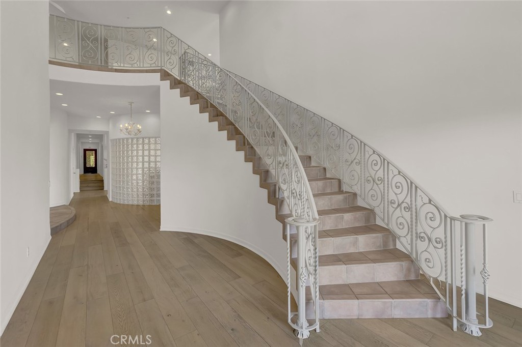 6041 Calle Mirador