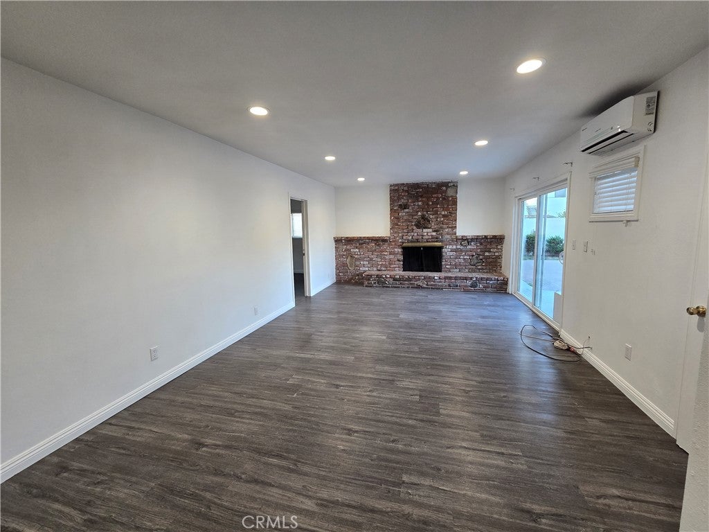205 E Bencamp