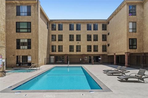 Tiny photo for 7300 Franklin Avenue #449, Los Angeles, CA 90046 (MLS # SR26122027)