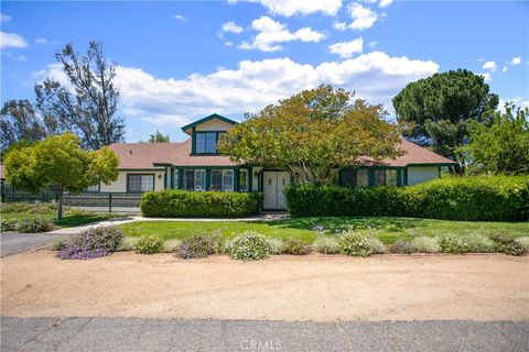 32045 Deseret Wildomar CA 92595