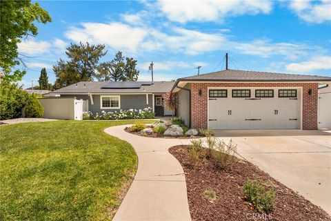 Photo of 26111 Hatmor Dr, Calabasas, CA 91302 (MLS # SR26077625)