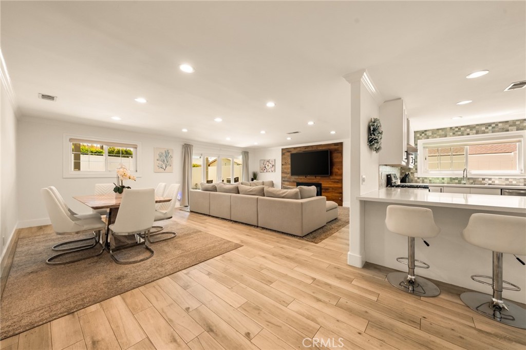 26111 Hatmor