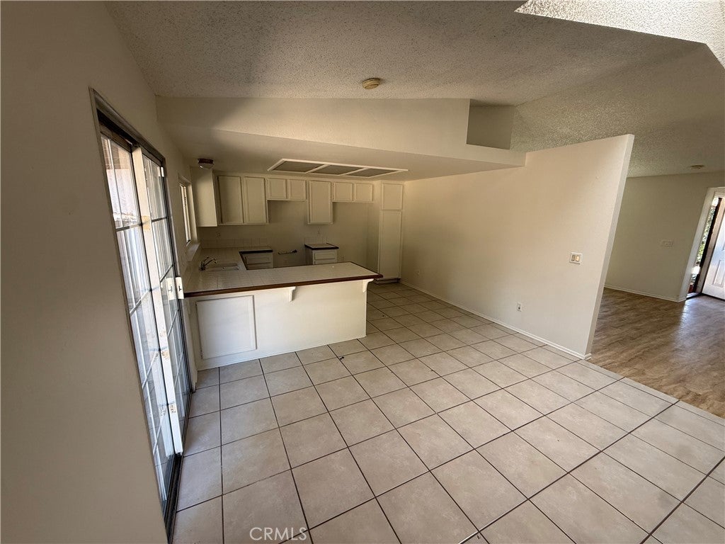 12949 Valley Springs