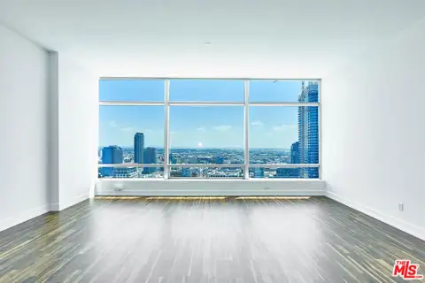 MLS: 26873071