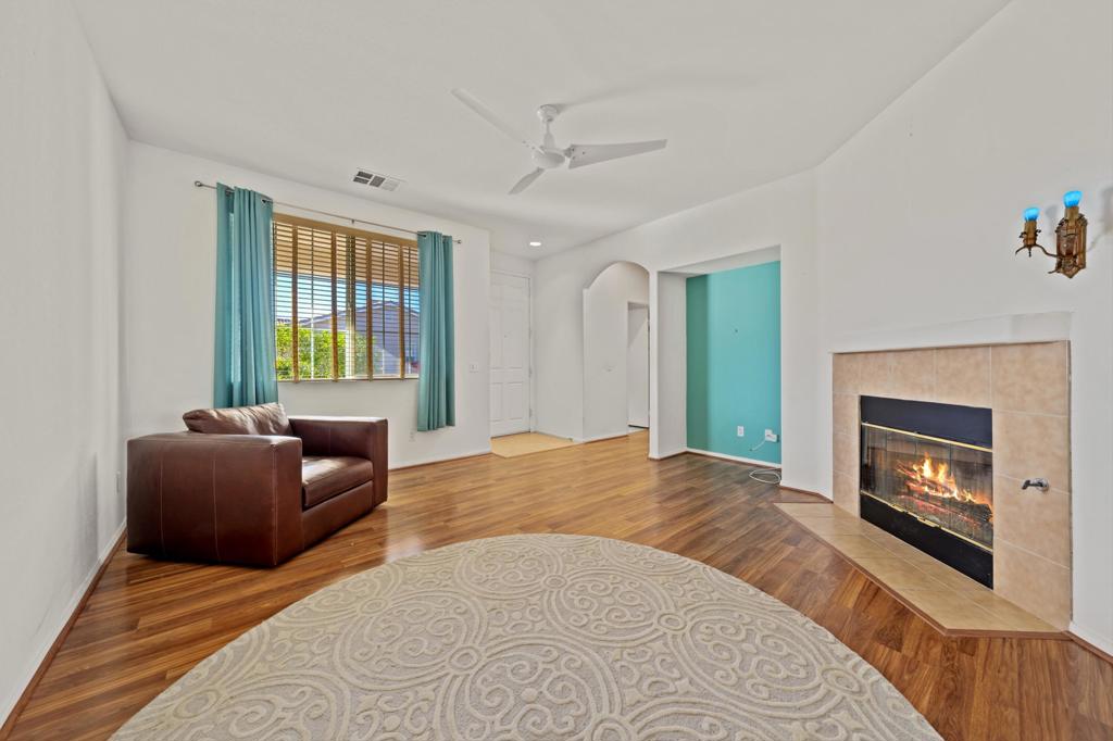 Desert Willow - Residential