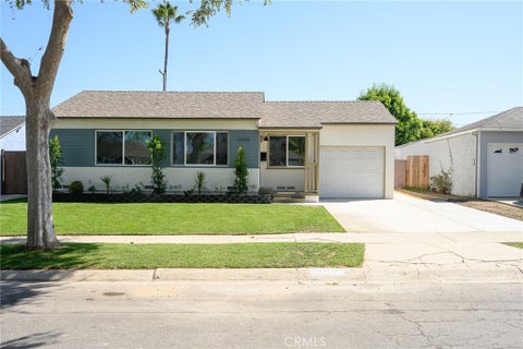 Photo of 17214 Elgar Avenue, Torrance, CA 90504 (MLS # DW26196792)