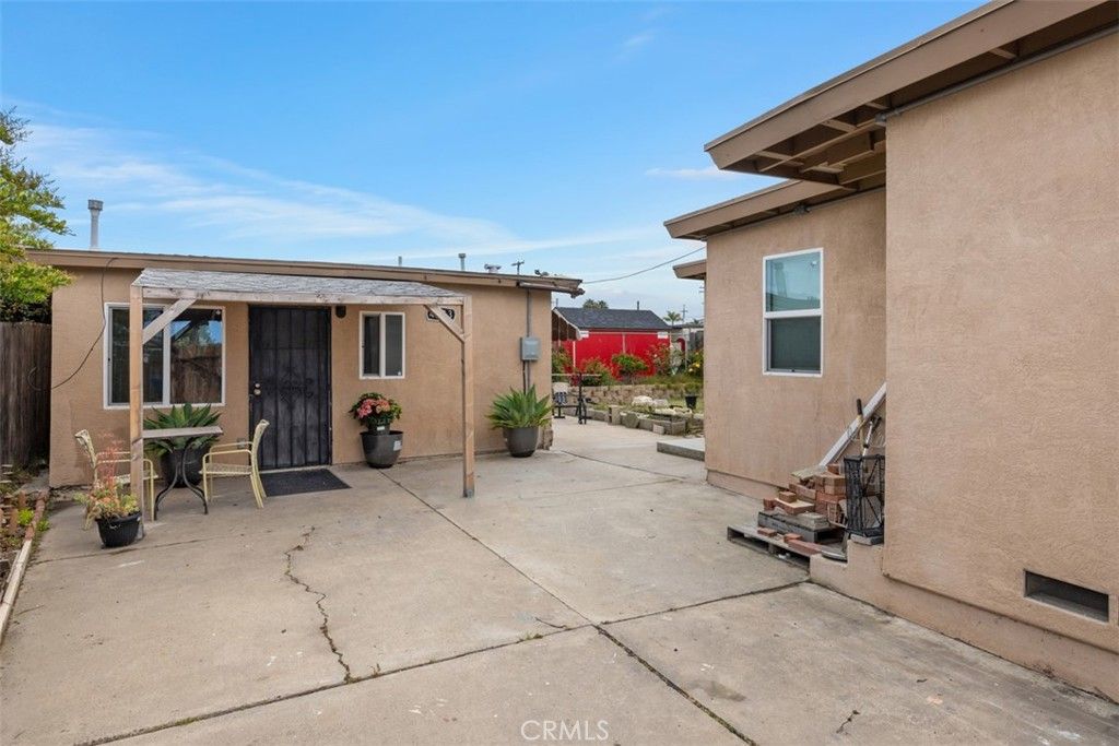 listing image 130721776481955536737