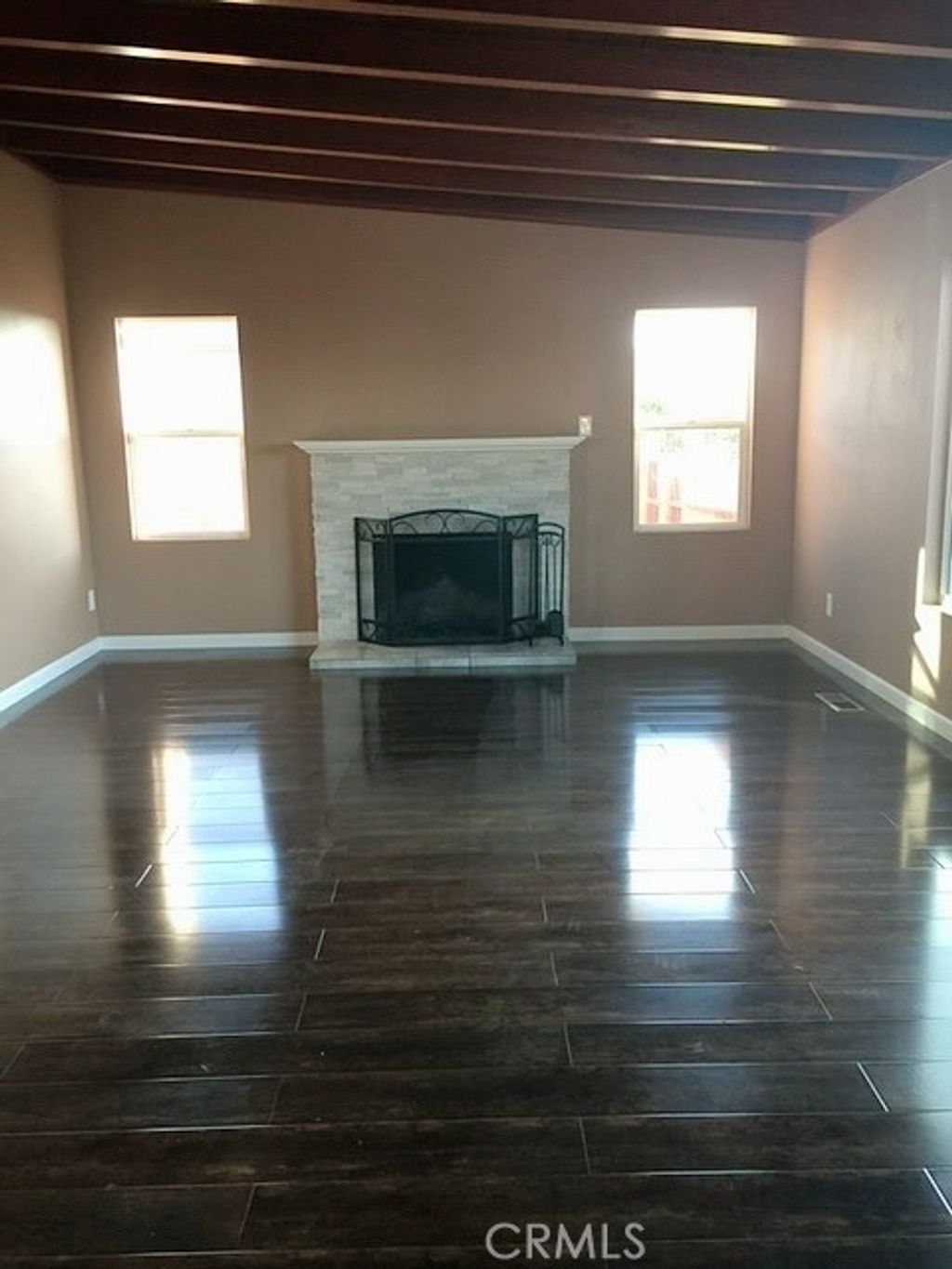 listing image 130722463760922464804