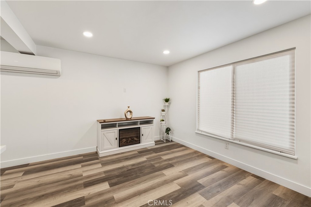 Welcome to this beautifully remodeled home located in a quiet and established neighborhood in Rialto. Featuring a spacious front and backyard, this property offers ample outdoor space perfect for entertaining, gardening, or future expansion.
Inside, you'll find tasteful updates throughout, blending modern finishes with comfort and functionality. One of the standout features is the large bonus room – ideal for a family room, home office, or potential additional bedroom.
Whether you're a first-time buyer or looking for a home with expansion potential, this property offers endless possibilities to make it your own.
Don’t miss this opportunity to own a move-in ready home with space, style, and future value!