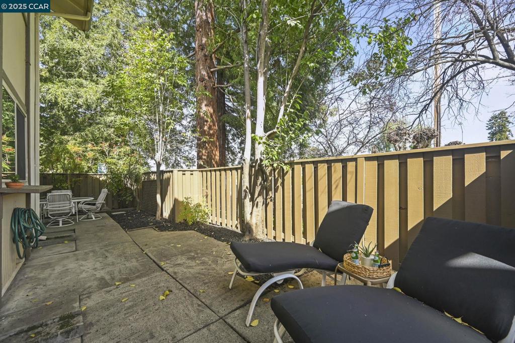 COUNTRYWOOD - Residential