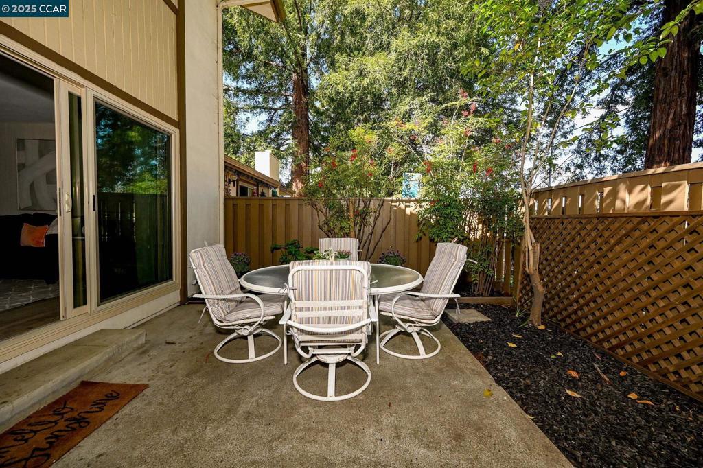 COUNTRYWOOD - Residential