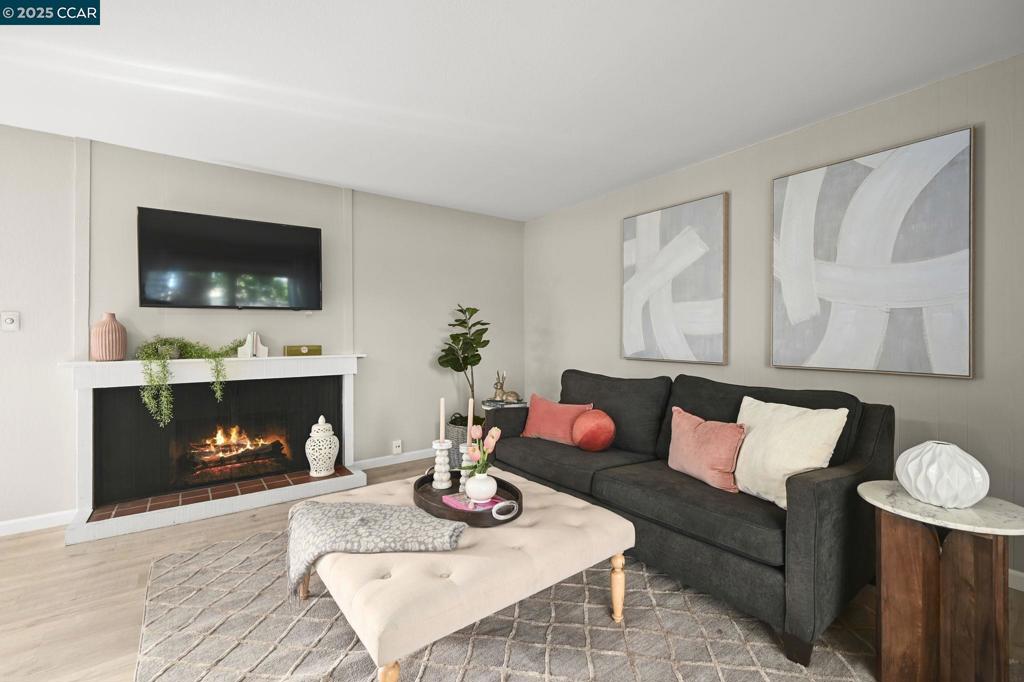 COUNTRYWOOD - Residential