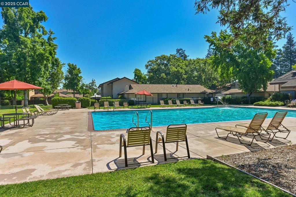 COUNTRYWOOD - Residential