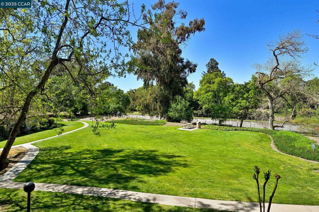 COUNTRYWOOD - Residential