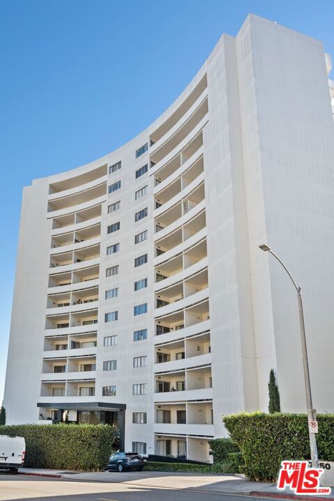 Photo of 7250 Franklin Avenue #507, Los Angeles, CA 90046 (MLS # 26873575)