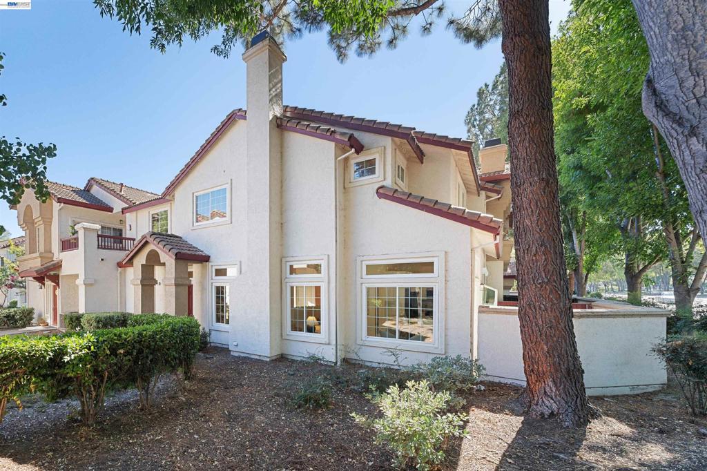 5740 Belleza Dr