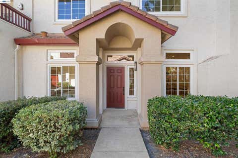 Photo of 5740 Belleza Dr Dr, Pleasanton, CA 94588 (MLS # 41143964)