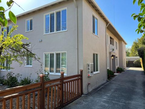 Photo of 860 Live Oak Avenue #3, Menlo Park, CA 94025 (MLS # ML82037942)