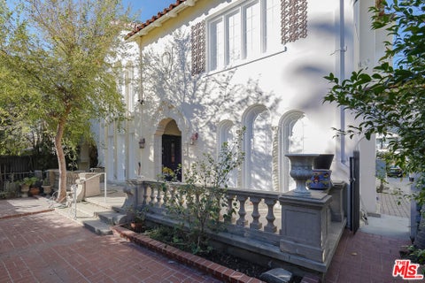 Photo of 1815 Grace Avenue, Los Angeles, CA 90028 (MLS # 26851723)