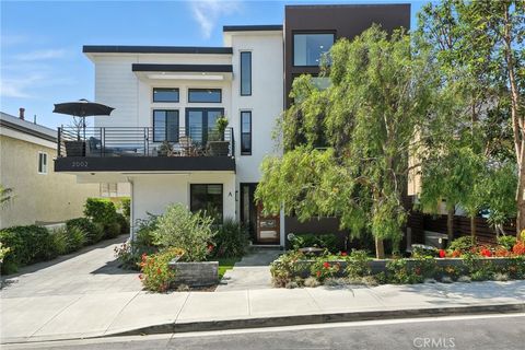 Tiny photo for 2002 Carnegie Lane #A, Redondo Beach, CA 90278 (MLS # SB25202735)