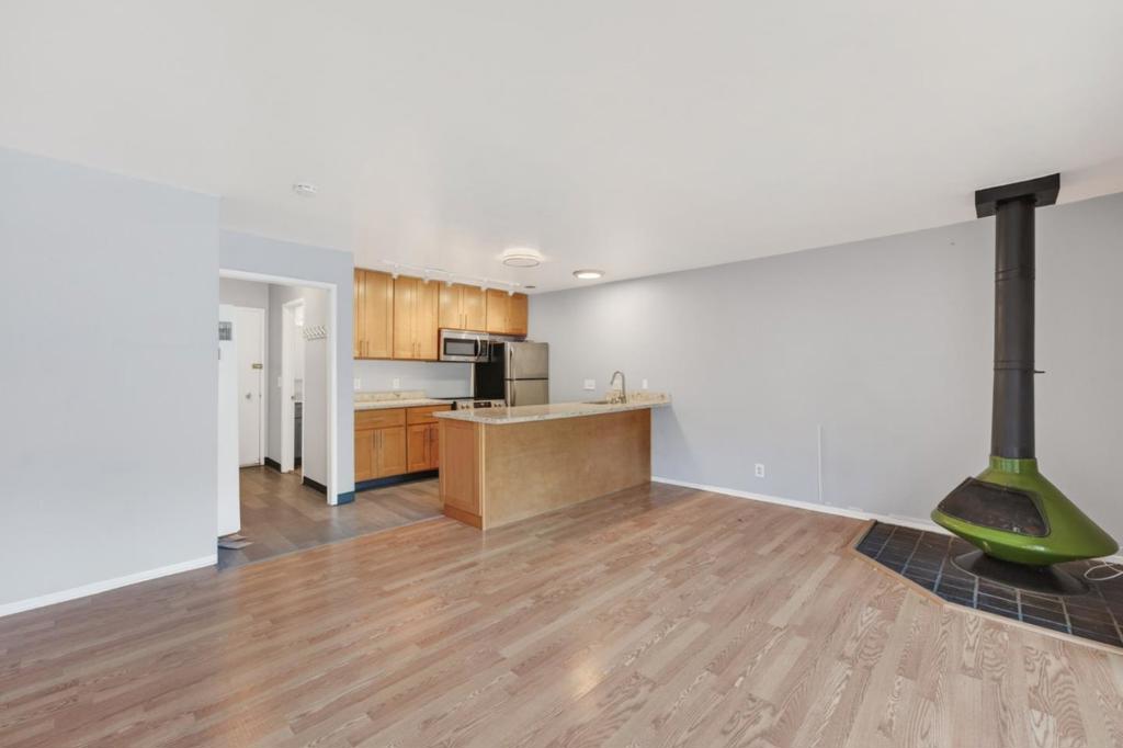 407 Maple Street