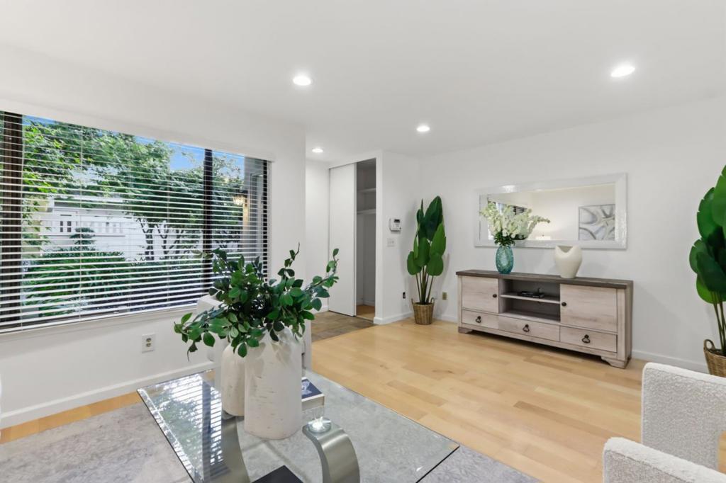 1203 Crescent Terrace
