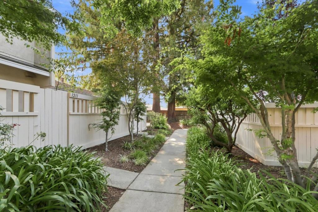 1203 Crescent Terrace