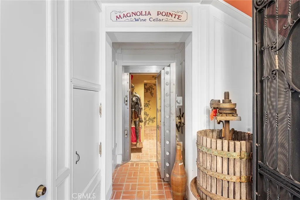 Laguna Hills, California 92653, United States, 6 Bedrooms Bedrooms, ,9 BathroomsBathrooms,Residential,Active,20049