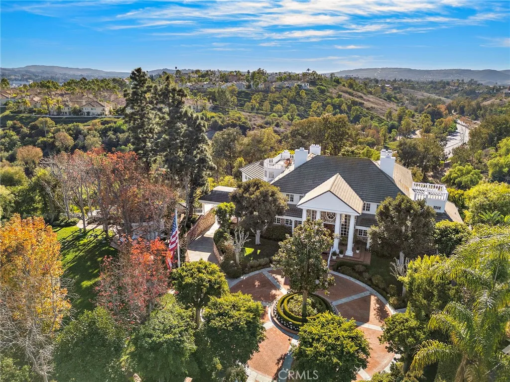 Laguna Hills, California 92653, United States, 6 Bedrooms Bedrooms, ,9 BathroomsBathrooms,Residential,Active,20049