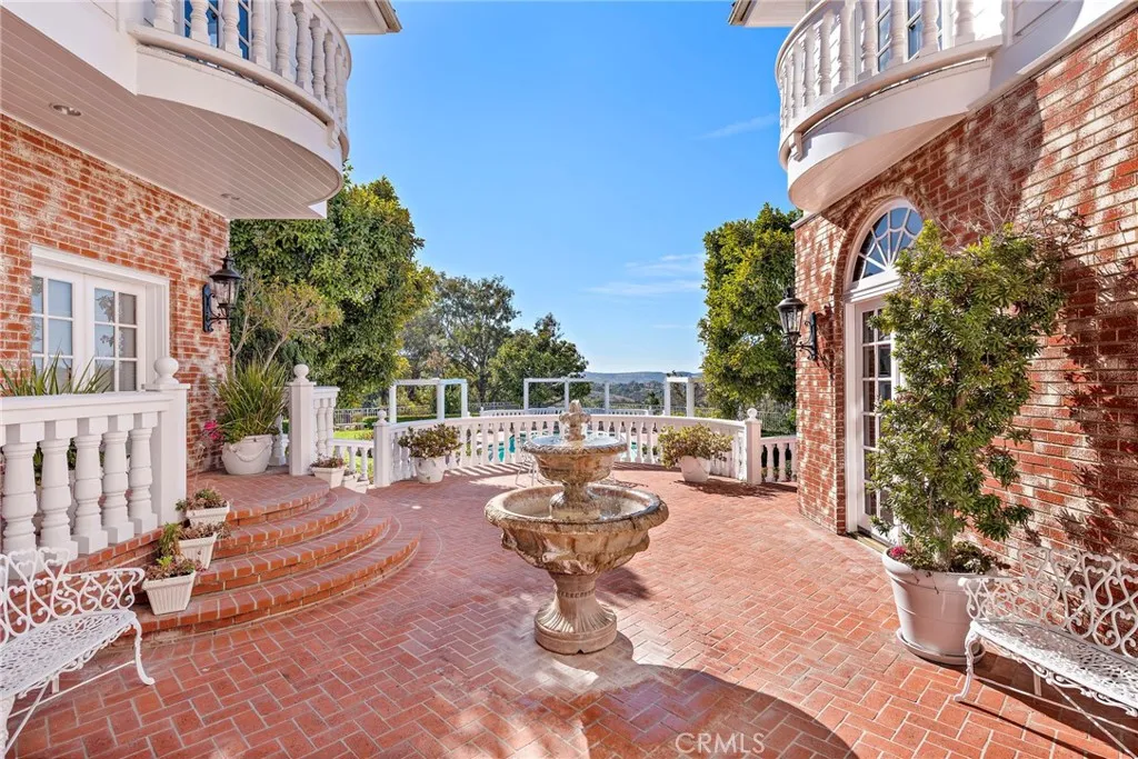 Laguna Hills, California 92653, United States, 6 Bedrooms Bedrooms, ,9 BathroomsBathrooms,Residential,Active,20049