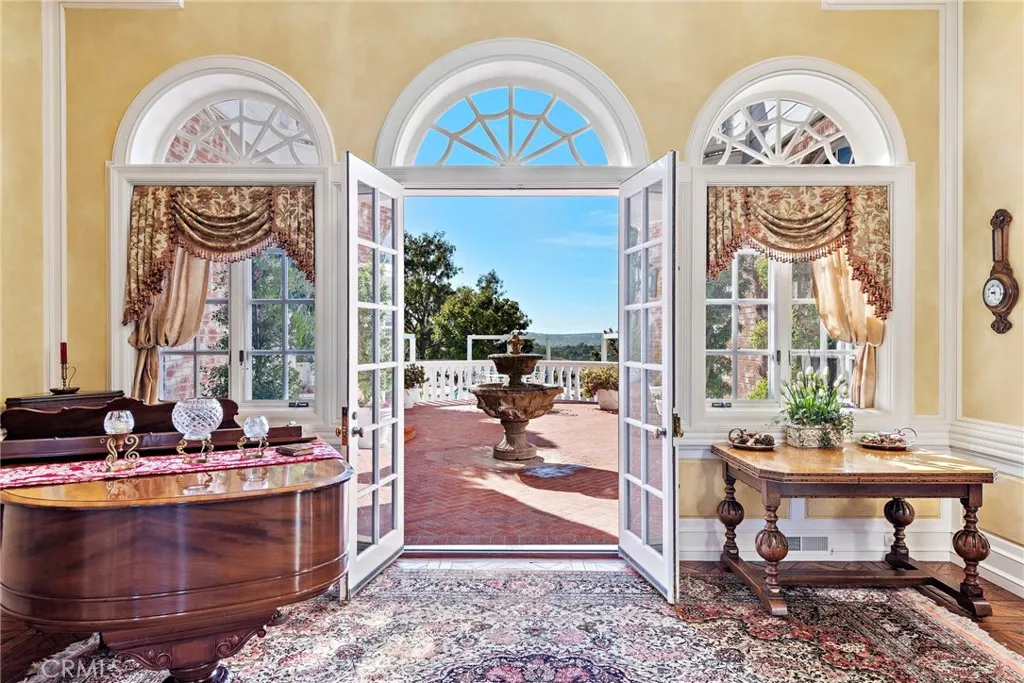 Laguna Hills, California 92653, United States, 6 Bedrooms Bedrooms, ,9 BathroomsBathrooms,Residential,Active,20049