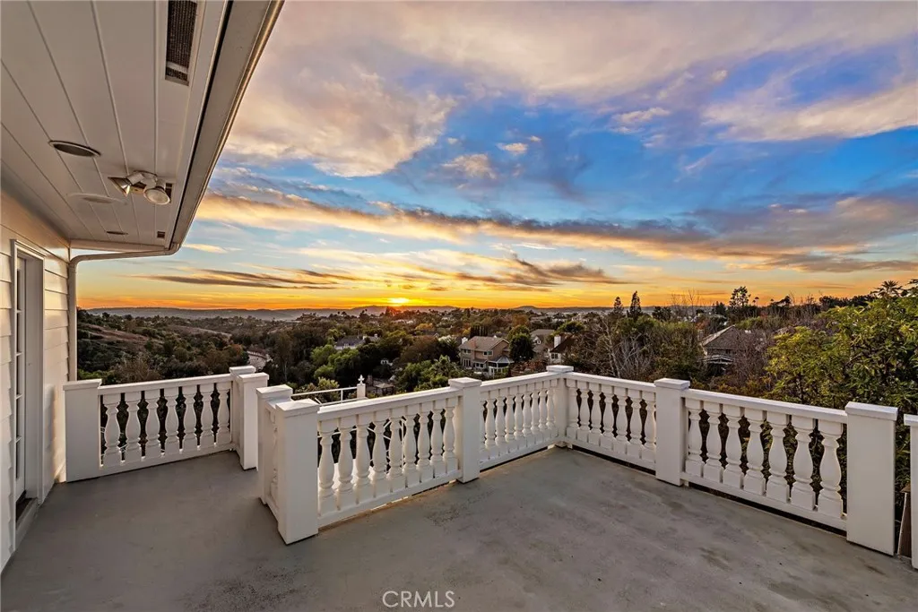 Laguna Hills, California 92653, United States, 6 Bedrooms Bedrooms, ,9 BathroomsBathrooms,Residential,Active,20049