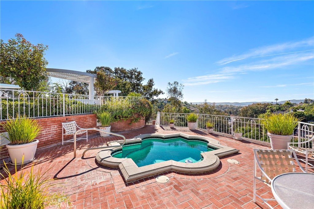 Nellie Gail (NG) - Residential