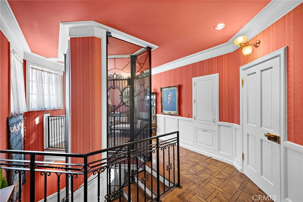 Laguna Hills, California 92653, United States, 6 Bedrooms Bedrooms, ,9 BathroomsBathrooms,Residential,Active,20049