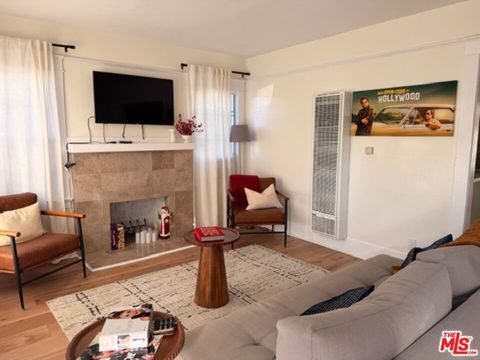 Photo of 510 N St Andrews Place, Los Angeles, CA 90004 (MLS # 26671229)