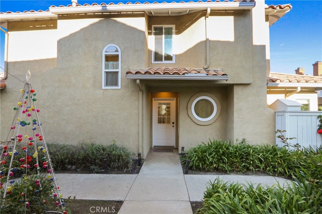 Photo of 27412 Iris Ave Ave, Mission Viejo, CA 92692 (MLS # OC25275049)