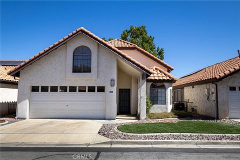 Photo of 19258 Pine WAY, Apple Valley, CA 92308 (MLS # CV26109471)
