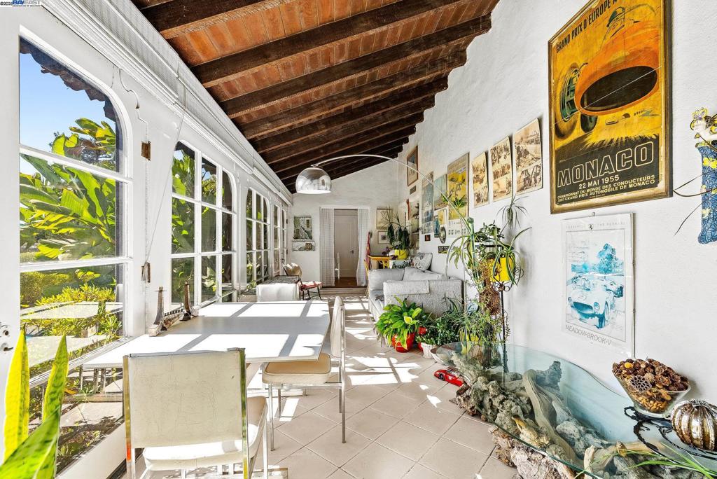 MISSION FOOTHILL - Residential